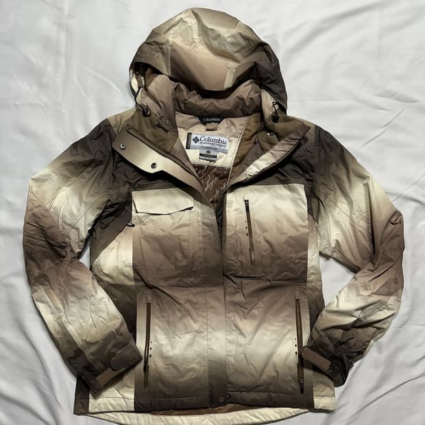 컬럼비아 그라데이션 멀티컬러 바람막이