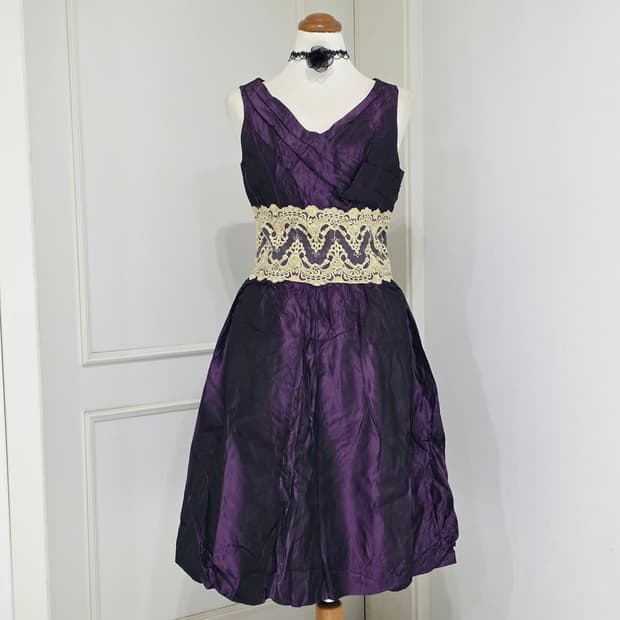 미국빈티지)퍼플 새틴 골드레이스 v넥 파티연말 벌룬 맥시 민소매드레스