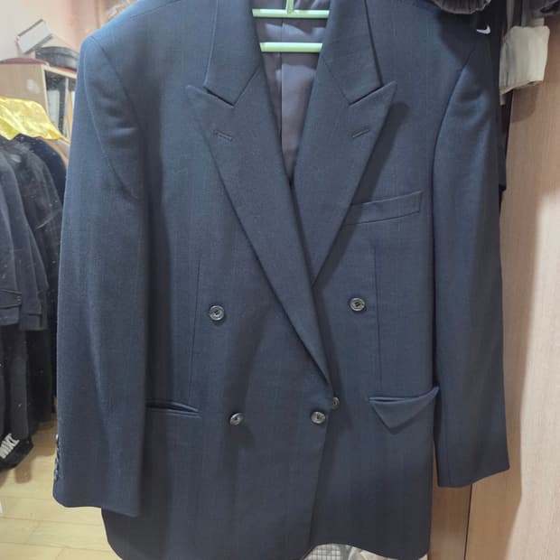 닥스 차콜 스트라이프 더블자켓