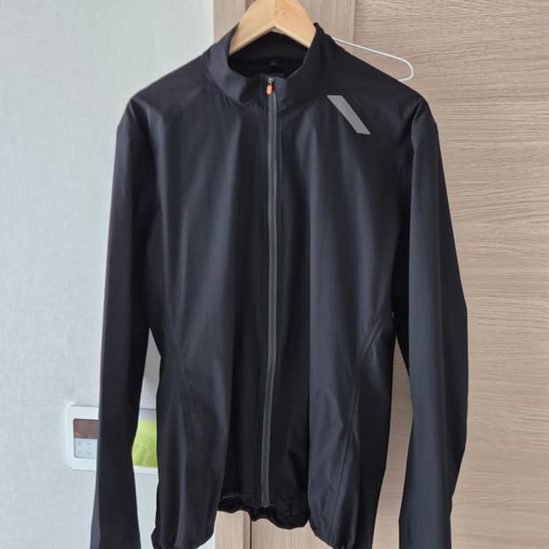 소어 러닝 울트라 자켓 XL 블랙 판매합니다.