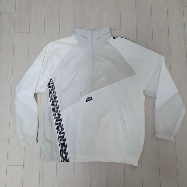 나이키 우븐 아노락 바람막이