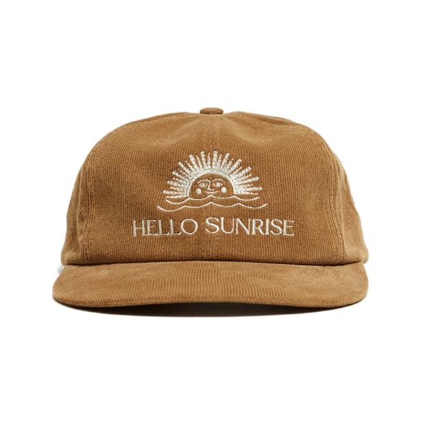 [헬로선라이즈] Logo 6panel Cap (Camel)