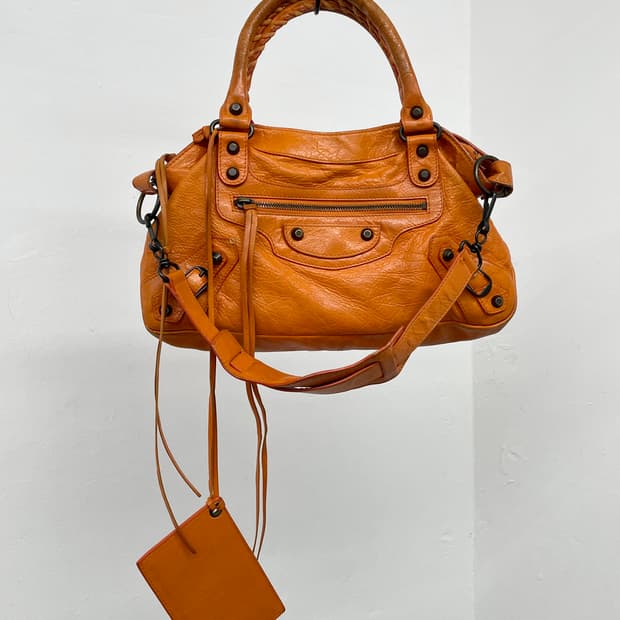 00s 발렌시아가 모터백