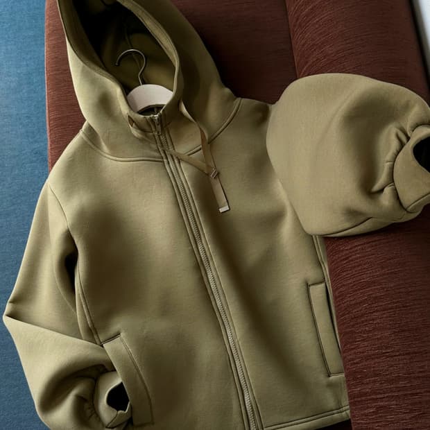 High gauge knitted hood zip parka