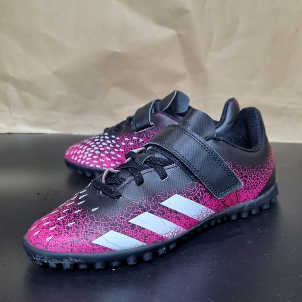 아디다스 프레데터 프릭4 풋살화230