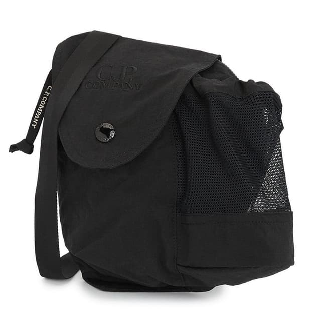 CP컴퍼니 숄더백 블랙 판매합니다 