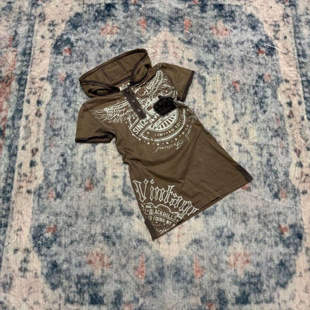 Glitz 00s grunge y2k hood top