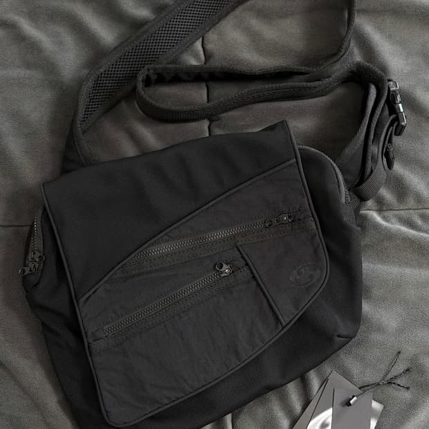 산산기어 포켓 크로스백