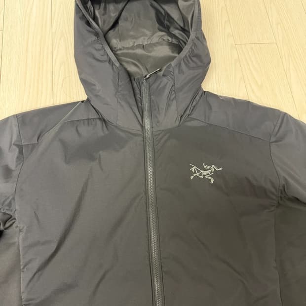 아크테릭스 아톰후디 M팝니다 