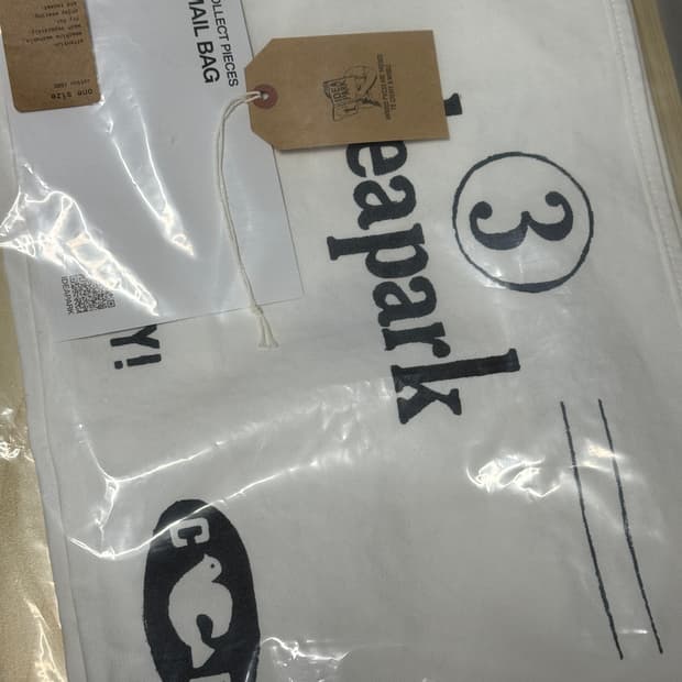 컬렉트 피시스 굿 뉴스 메일백 화이트 새상품