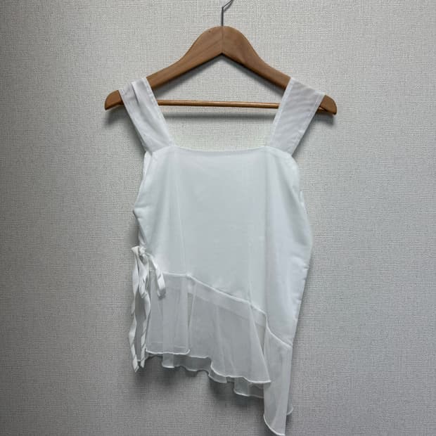 새상품 / 화이트 벨벳 슬리브리스 