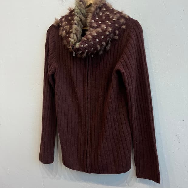 OUR PROPERTY 퓨어울 퍼 트리밍 골지 니트집업 