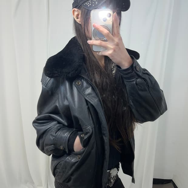 양가죽 퍼카라 봄버