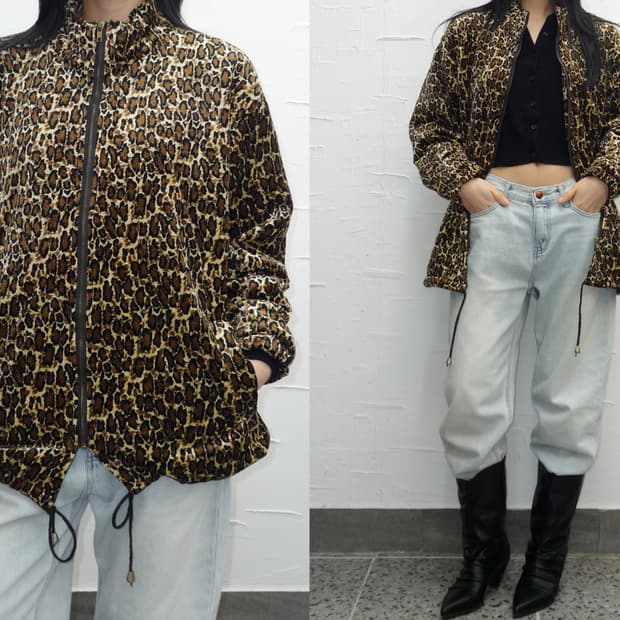 leopard velvet jumper