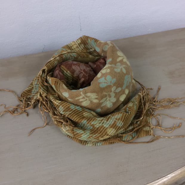 leaf pattern scarf
