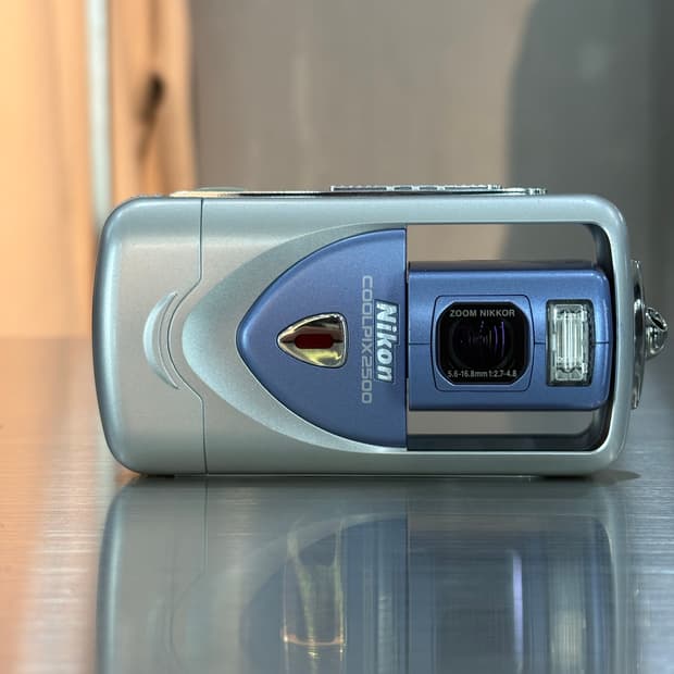 배터리2개/황조지/셀카가능)니콘 쿨픽스 2500 빈티지디카