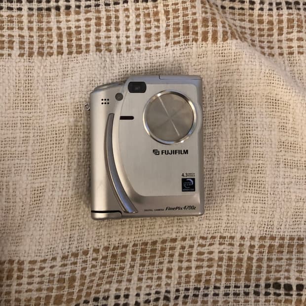 후지필름 파인픽스 FinePix 4700z 카메라(인플루언서유수빈카메라)