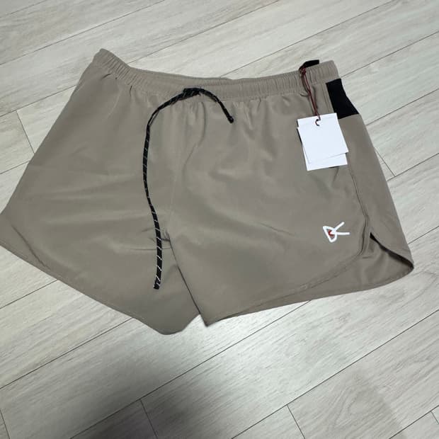 디스트릭트비전 district vision 러닝 쇼츠 러닝반바지