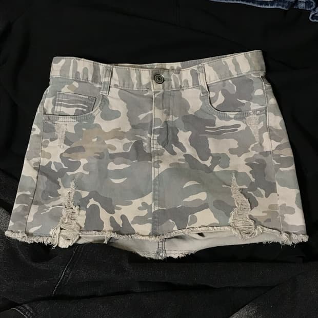 Vintage grey cargo skirt