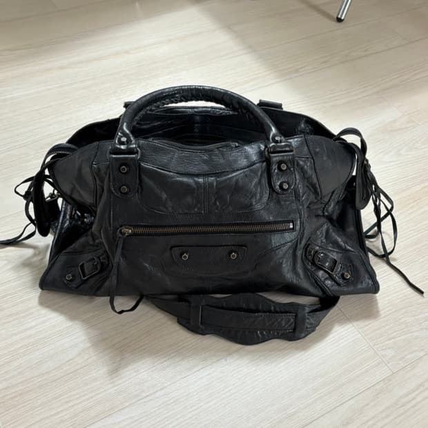 발렌시아가 모터백