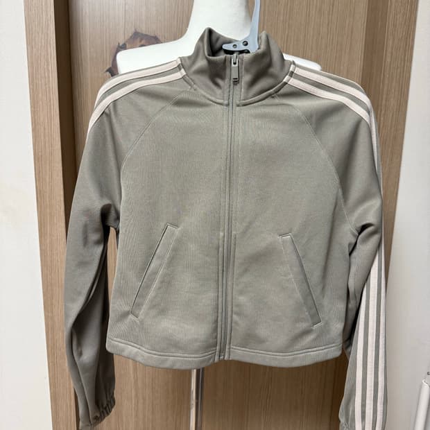 아디다스 카키 져지