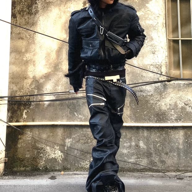 퍼 후드 레더 크롭 자켓