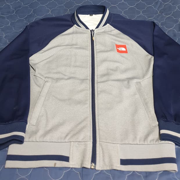 노스페이스 레드택 로고 딱붙핏 집업져지 그레이 여성(S)