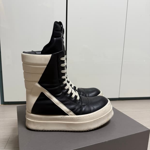 릭오웬스 메가 지오바스켓 45 사이즈 팝니다.