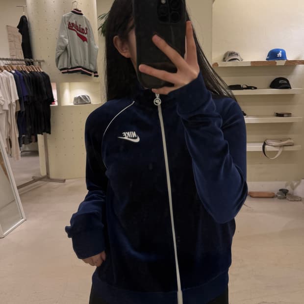 나이키 벨벳 크롭 트랙탑 져지 네이비  U9