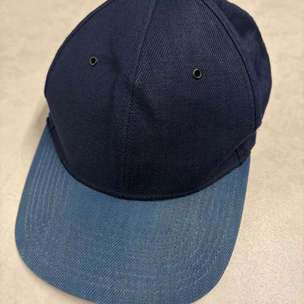 나나미카 블루/네이비 배색 볼캡 모자