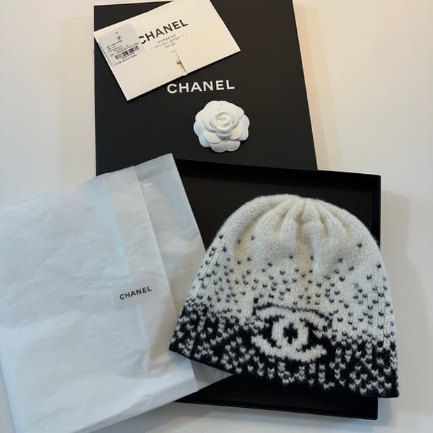 (새상품)샤넬25/26 코코네쥬비니