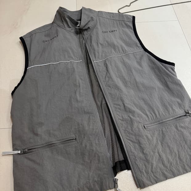 cav empt 카브엠트 회색 조끼 (L)