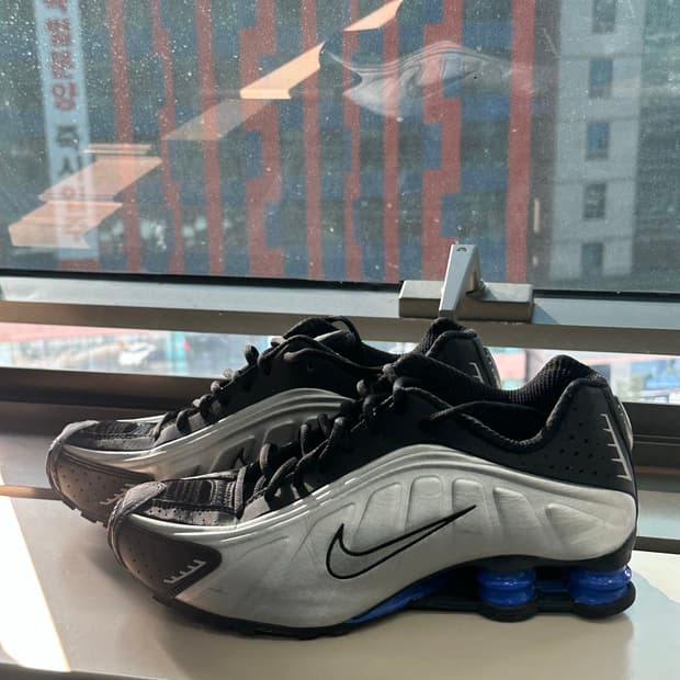 나이키 샥스 블랙 실버 270