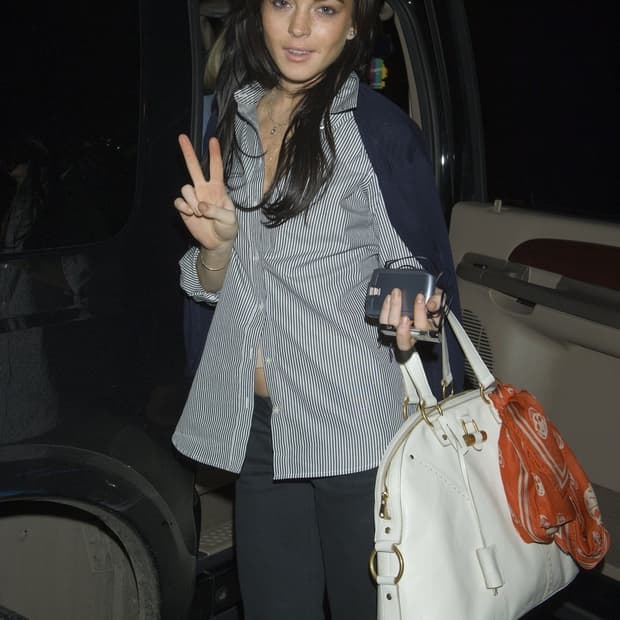 Yves Saint Laurent Muse Bag (Black)