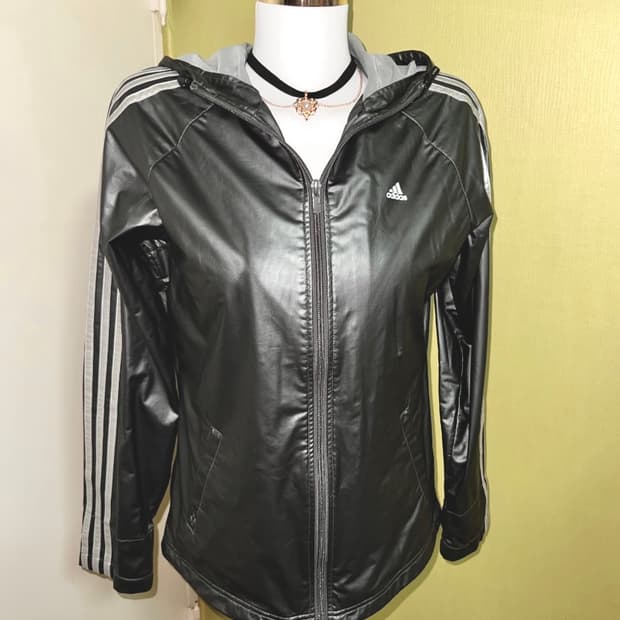 ✨Adidas✨gray silver glossy windbreaker