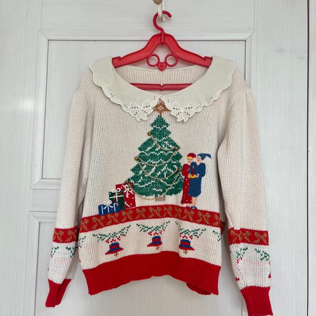 🎄크리스마스 선물 자수 트리 카라 울 니트