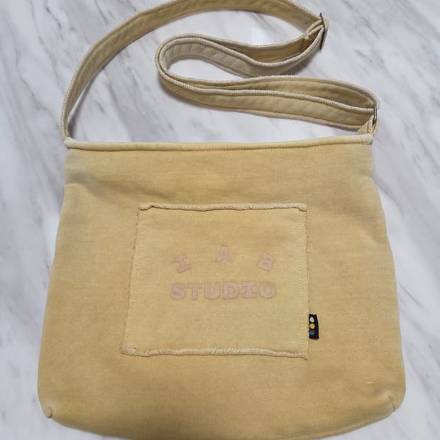 아이앱스튜디오 피그먼트 미니 크로스백