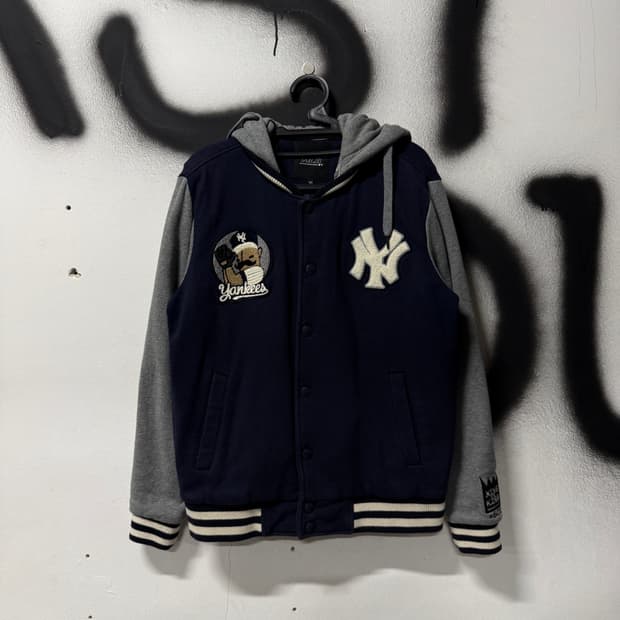 MLB 뉴욕 양키스 올드스쿨 멀티 패치 후드 탈 부착 바시티 자켓