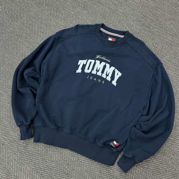 타미진스 맨투맨 네이비