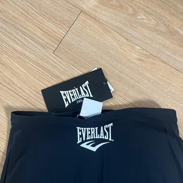 자라 콜라보 에버라스트 스커트