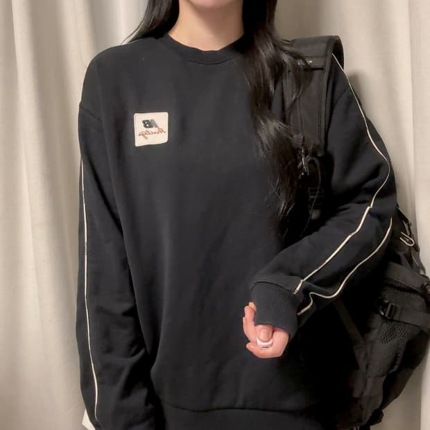 뉴발란스 맨투맨