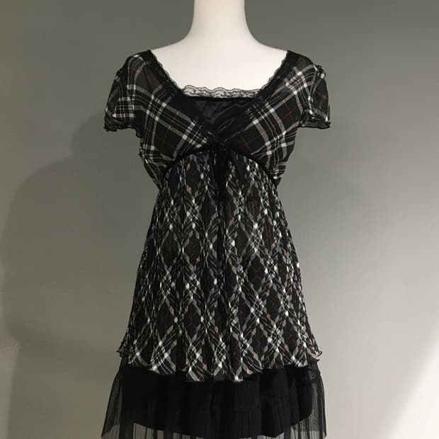 layered detail check blouse cody set