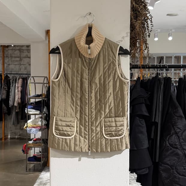 셀린느 카키 퀼팅 립니트 하이넥 베스트 자켓