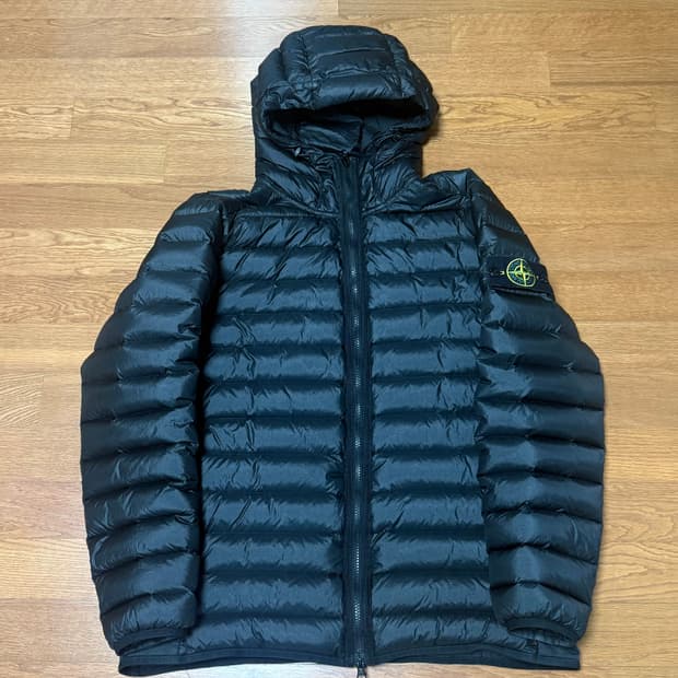 [XL]스톤아일랜드 25ss 룸우븐 경량패딩 블랙