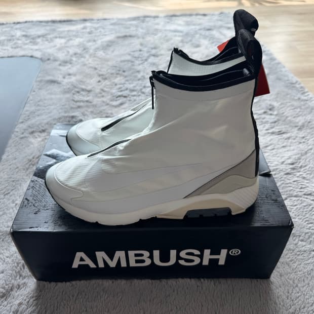 나이키x엠부쉬 에어맥스 180 화이트