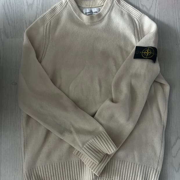 스톤아일랜드 아이보리 니트