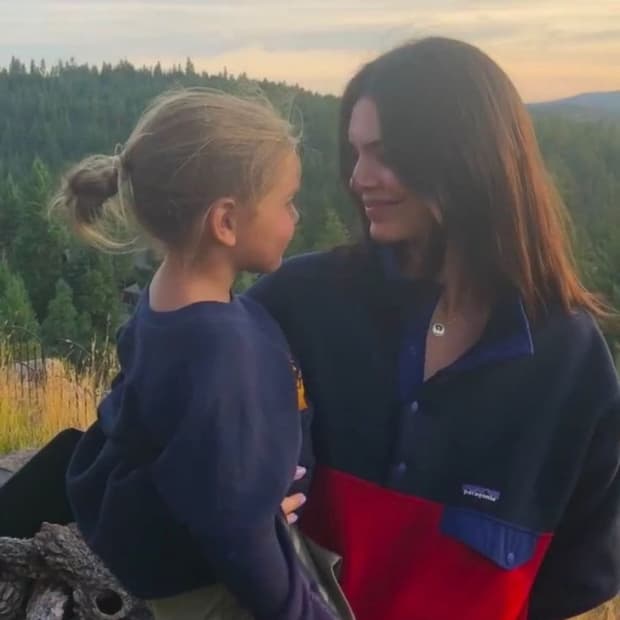 ( 켄달제너 착용) 파타고니아 신칠라 플리스 L 판매