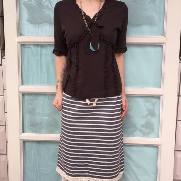 Ribbon point frill t shirt