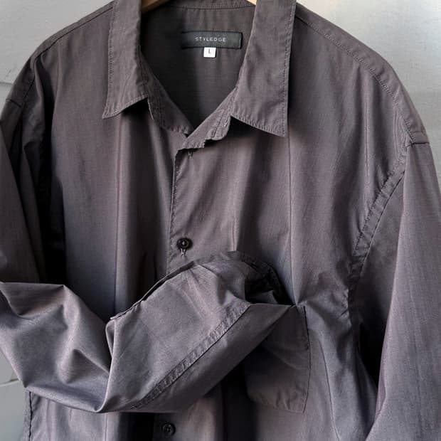 Light cotton poly design shirt