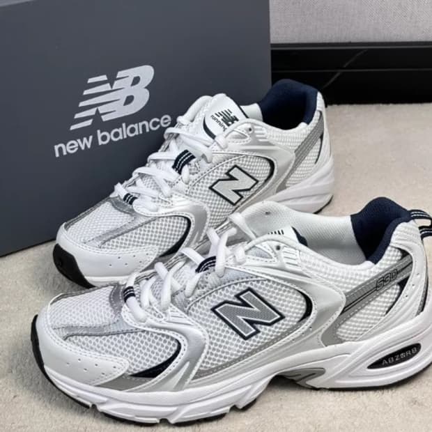뉴발란스 정품 화이트/실버 운동화 풀박스 270mm
